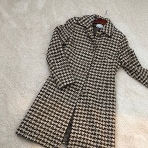Beige wool coat size P fits XS-S.